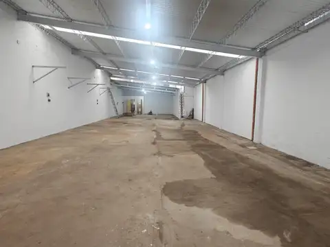 Galpon en Alquiler en Ramos Mejia, $ 2.000.000