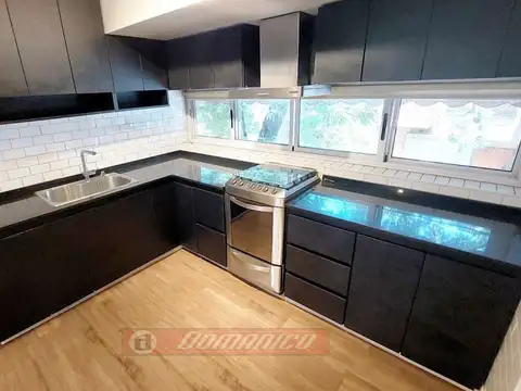 Casa 4 ambientes con 3 baños