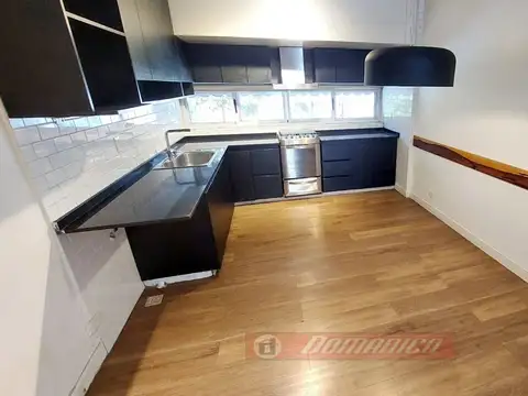 Casa en Venta en Castelar, USD 220.000