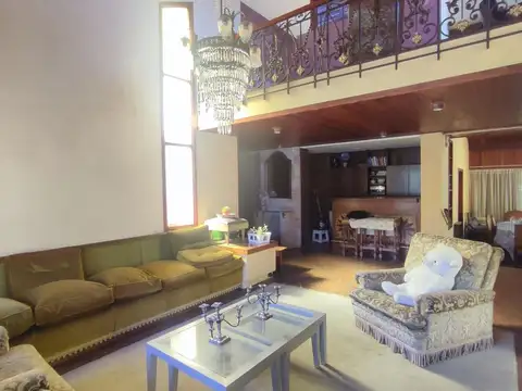 Casa 4 ambientes con 4 baños