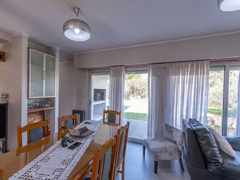 CASA EN VENTA 3 DORMITORIOS-RICARDONE