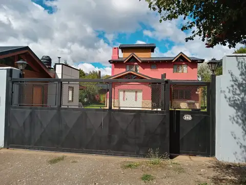 Complejo 2 Casas + 2 Departamentos