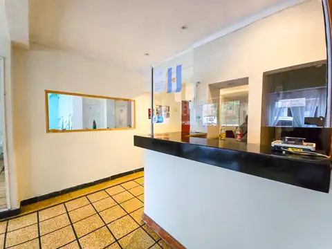 Hotel 20 hab. - Lamadrid y Alberti