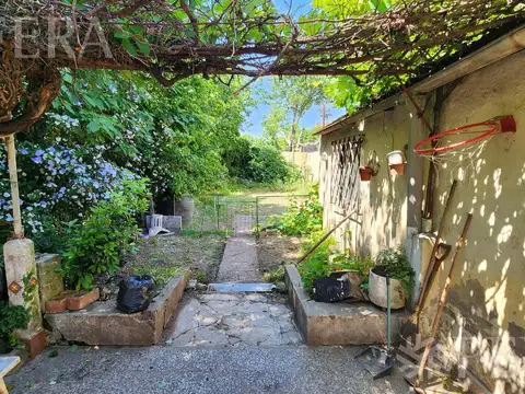 Venta de casa 4 ambientes con cochera en Wilde