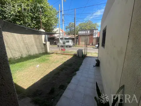 Casa 4 ambientes con 1 baño