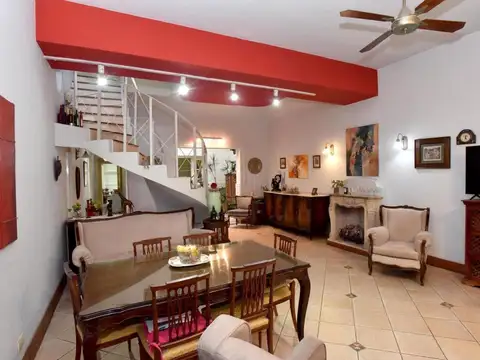 Depto Tipo Casa en Venta de 4 dormitorios