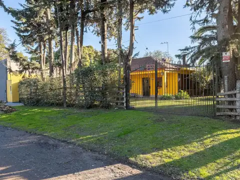 Casa en venta La Hermosura. 2 dormitorios y parque