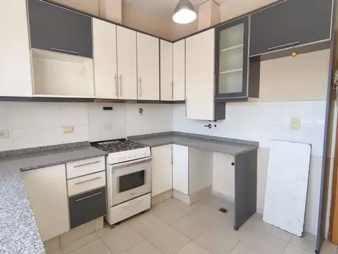 Departamento 3 ambientes con 2 baños