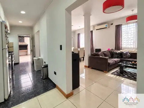 Casa en Venta en Temperley, USD 155.000