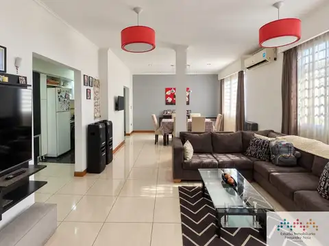 Casa en venta en Temperley c/ Cochera APTO CREDITO