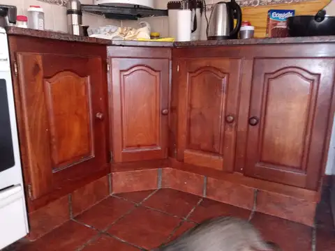 Casa 4 ambientes con 2 baños