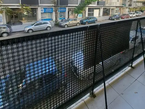 Falucho 2100, Piso 1