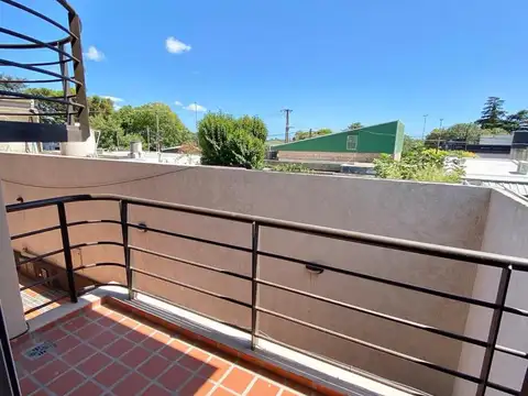 Departamento en Alquiler en Villa Gobernador Galvez, $ 440.000
