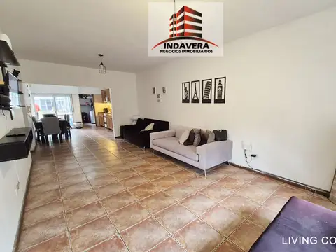 Excelente Casa de 105 m2 sobre Lote de 400 m2 - 3 Amb - Caseros
