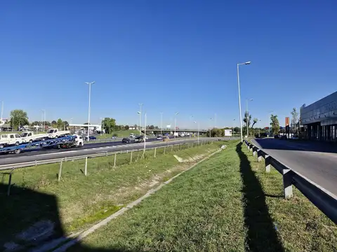 Depósito logístico en venta en Acceso Oeste – Hurlingham