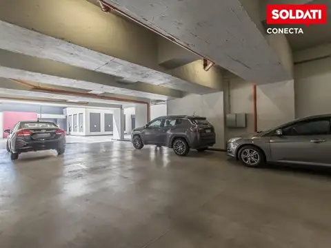 Departamento en venta de 6 ambientes en Caballito con. Excelente construcción.