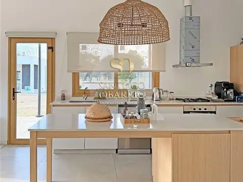 Casa en Venta de 195 m² sobre Lote de 2.270 m² a Estrenar con Vista al Golf en Everlinks, Luján