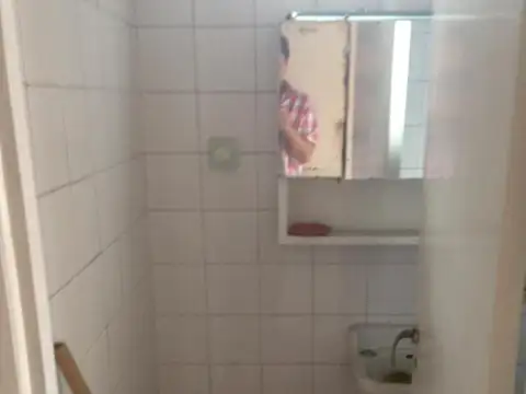 Local en Alquiler en Moron Sur, $ 910.000