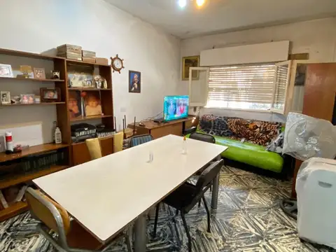 CASA EN VENTA - CASTELAR NORTE