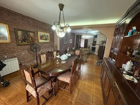 Tres Cerritos. Las Tipas 100