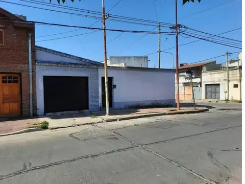 Venta en Quilmes. Casa ideal p/ 2 familias.