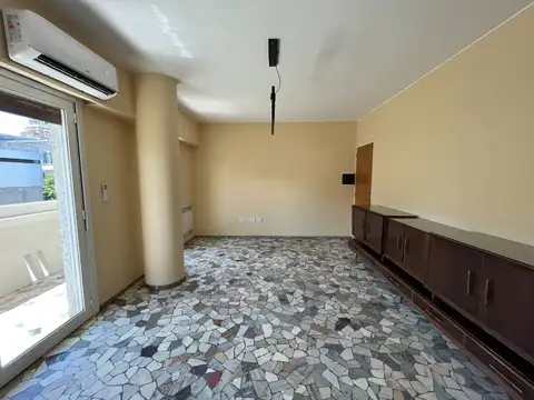 Departamento 2 dormitorios + dependencia