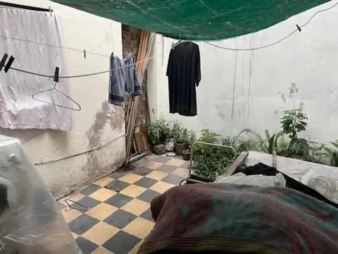 Depto Tipo Casa 2 ambientes con 1 baño
