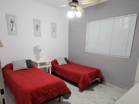 Casa en venta 3 dormitorios con Piscina - Funes