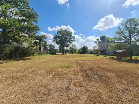 Venta lote en Terralagos Canning