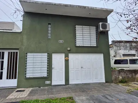 ALQUILER DEPARTAMENTO DE TRES AMBIENTES CON COCHERA