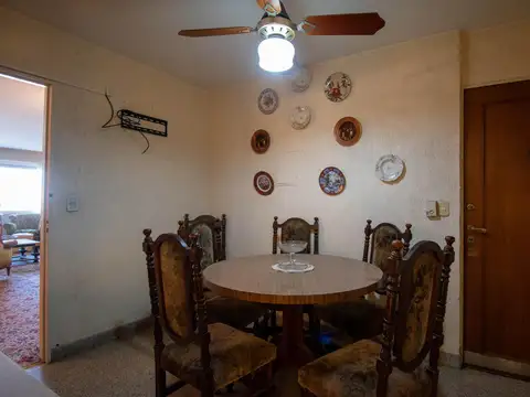 Departamento 5 ambientes con 2 baños