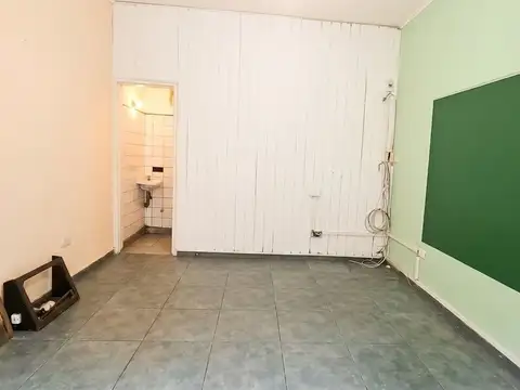 Presidente Hipólito Yrigoyen 1500