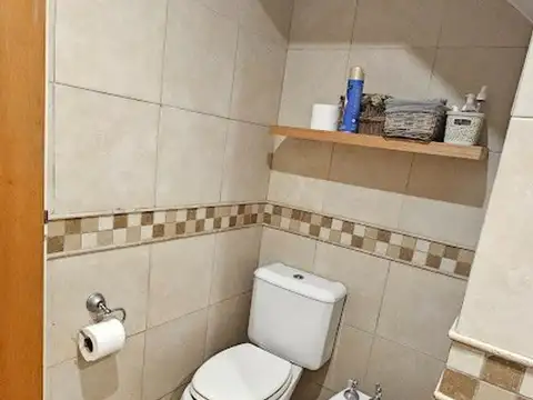 Depto Tipo Casa en Venta con 1 cocheras