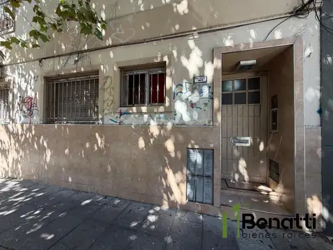 Dpto. 2 amb en alquiler a metros de la plaza Bartolome Mitre