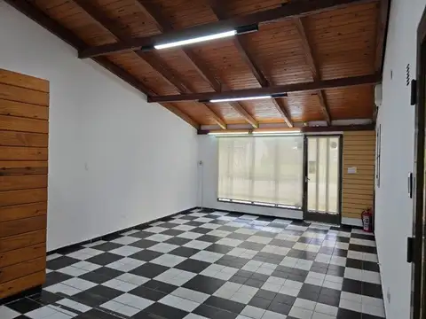 Local en Alquiler en Funes, $ 400.000