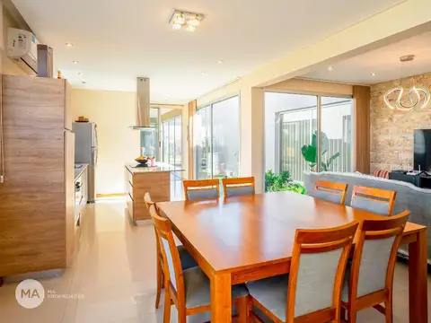 Casa en Venta al Este