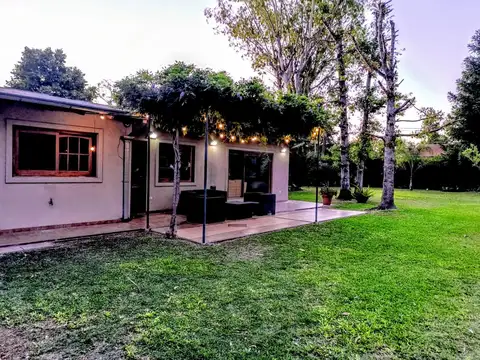 VENTA CASA EN BELLA VISTA CON AMPLIO PARQUE