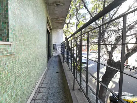 Depto Tipo Casa 6 ambientes con 2 baños