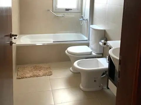 Departamento en Alquiler de 4 ambientes