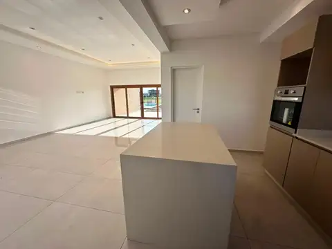 Hermosa Casa 4 amb. en San Felipe CON FINANCIACIÓN