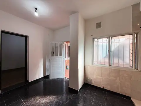 Depto Tipo Casa en Alquiler en Las Delicias, $ 400.000