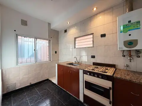Depto Tipo Casa en Alquiler de 2 ambientes