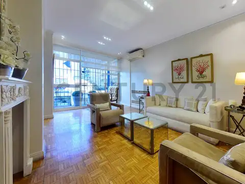 Venta Depto. 3 amb. 2 dorm. uno en suite, 3 baños, patio. Palermo Chico CABA