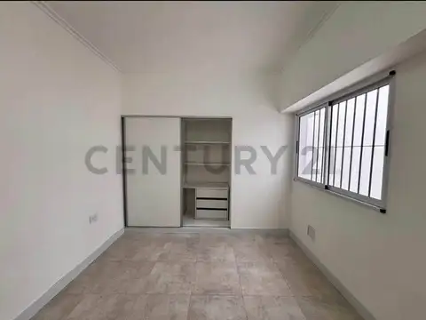 Departamento en Venta en Los Hornos, USD 42.000