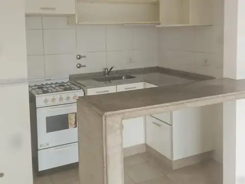 Departamento en Alquiler en Republica De La Sexta, $ 430.000