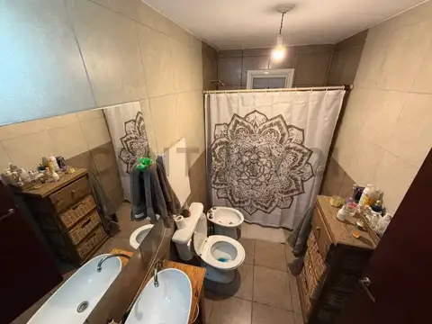 Casa 5 ambientes con 1 baño