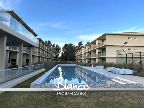 Departamento Dúplex  en Alquiler en Chic Village, La Lonja, Pilar