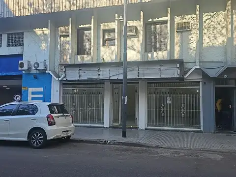 Local en alquiler sin expensas enfrente al hospital milstein