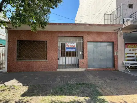 VENTA CASA 3 AMB COCHERA Y FONDO MERLO CENTRO