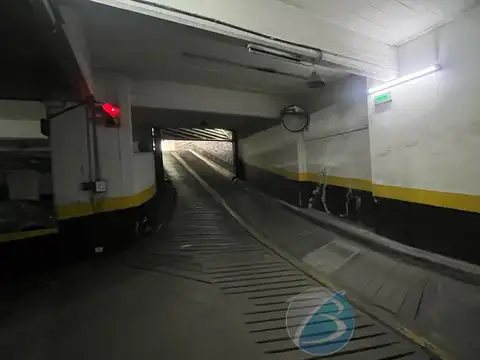 Cochera en primer subsuelo por rampa
